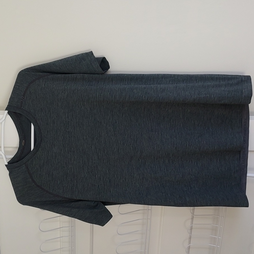 Lululemon Metal Vent Short Sleeve Shirt Striped Performance Activewear Run
